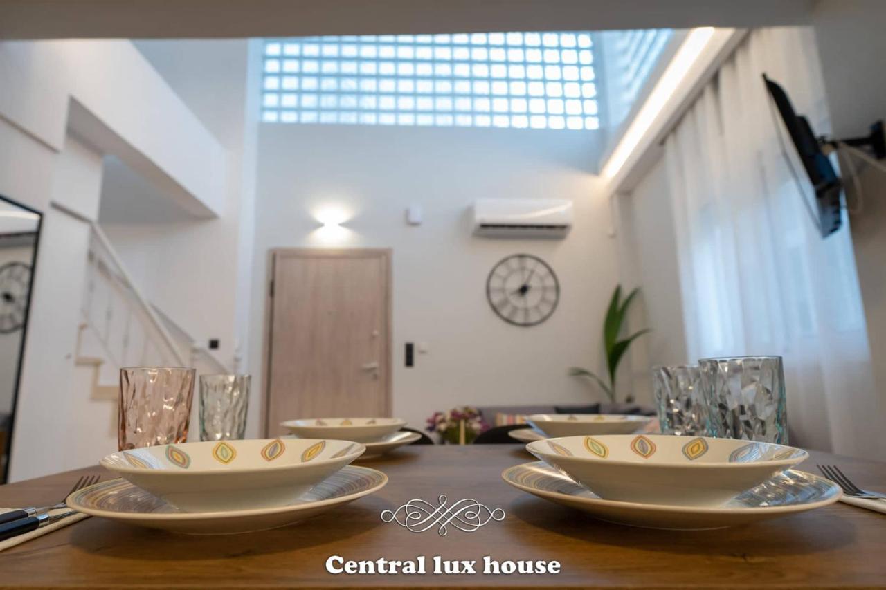 Central Lux House Kalamata Exterior photo